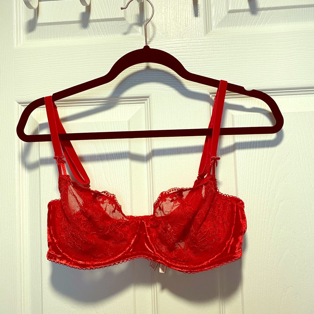 Victoria’s Secret lace bra